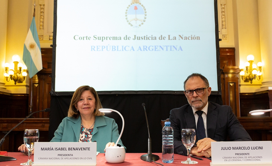 María Isabel Benavente, presidenta de la Cámara Nacional de Apelaciones en lo Civil y Julio Marcelo Lucini, presidente de la Cámara Nacional de Apelaciones en lo Criminal y Correccional.